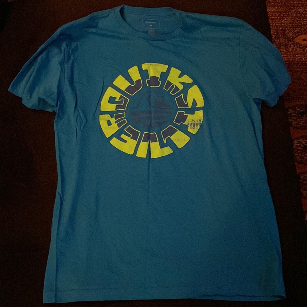 Short sleeve graphic tee
